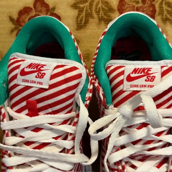 Nike SB Dunk Low Candy Cane Striped Tennis Shoe - Picture 6 of 16